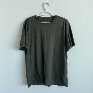 Olive green Men’s Nike Tee